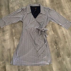 laundry by Shelli Segal xl wrap dress navy white